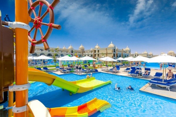Egipat, Hurghada - Hotel Titanic Royal 5*