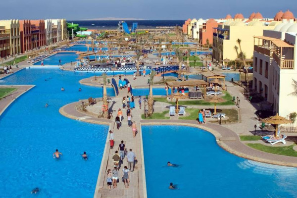 Egipat, Hurghada - Hotel Titanic Beach Spa & Aquapark 4*